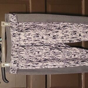Full Beauty Sport Yoga Pants Size 14/16 in Black, White, and Gray